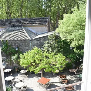 Couette-café La Figuiere De Vaucluse, Fontaine-de-Vaucluse
